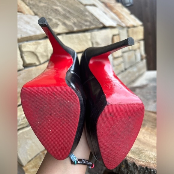 Christian Louboutin authentic black leather classic heels Sz-6.5. C - Picture 11 of 11